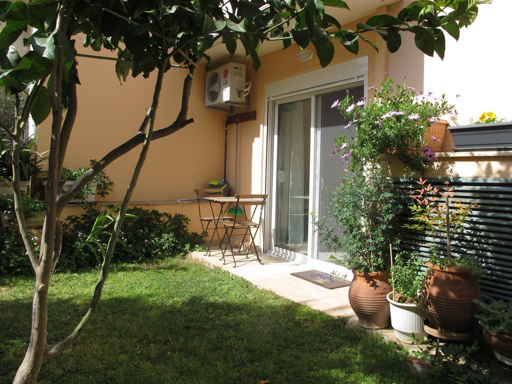 Athenian Apartment With Garden, Near Metro Station Chalandri Nu 3 エクステリア 写真